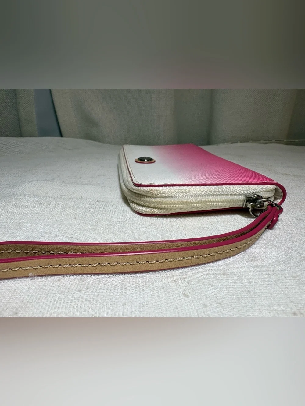 Coach Peyton Pink White Ombre Saffiano Leather Zip Around Wristlet Wallet EUC